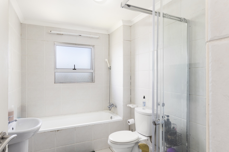 To Let 2 Bedroom Property for Rent in Heritage Park Western Cape